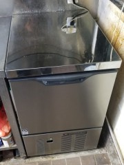 製氷機設置完了 天板D=600mm