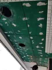 既存天井仕上材撤去