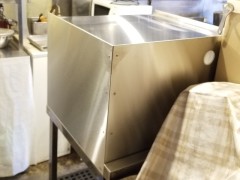 ステンレス棚 背面