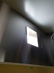 有圧扇・コンセント穴開口