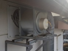 新規ファンモーター取付