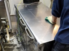 コールドテーブル 搬入中