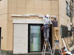 テント用照明 取付中