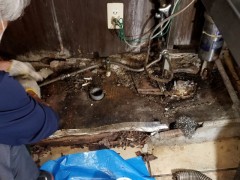 木製嵩上げ台-解体中