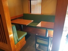 テーブル席_施工完了