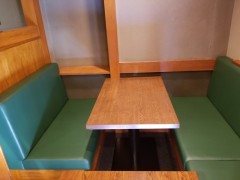 テーブル席_施工完了
