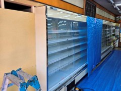 オープンショーケース設置完了